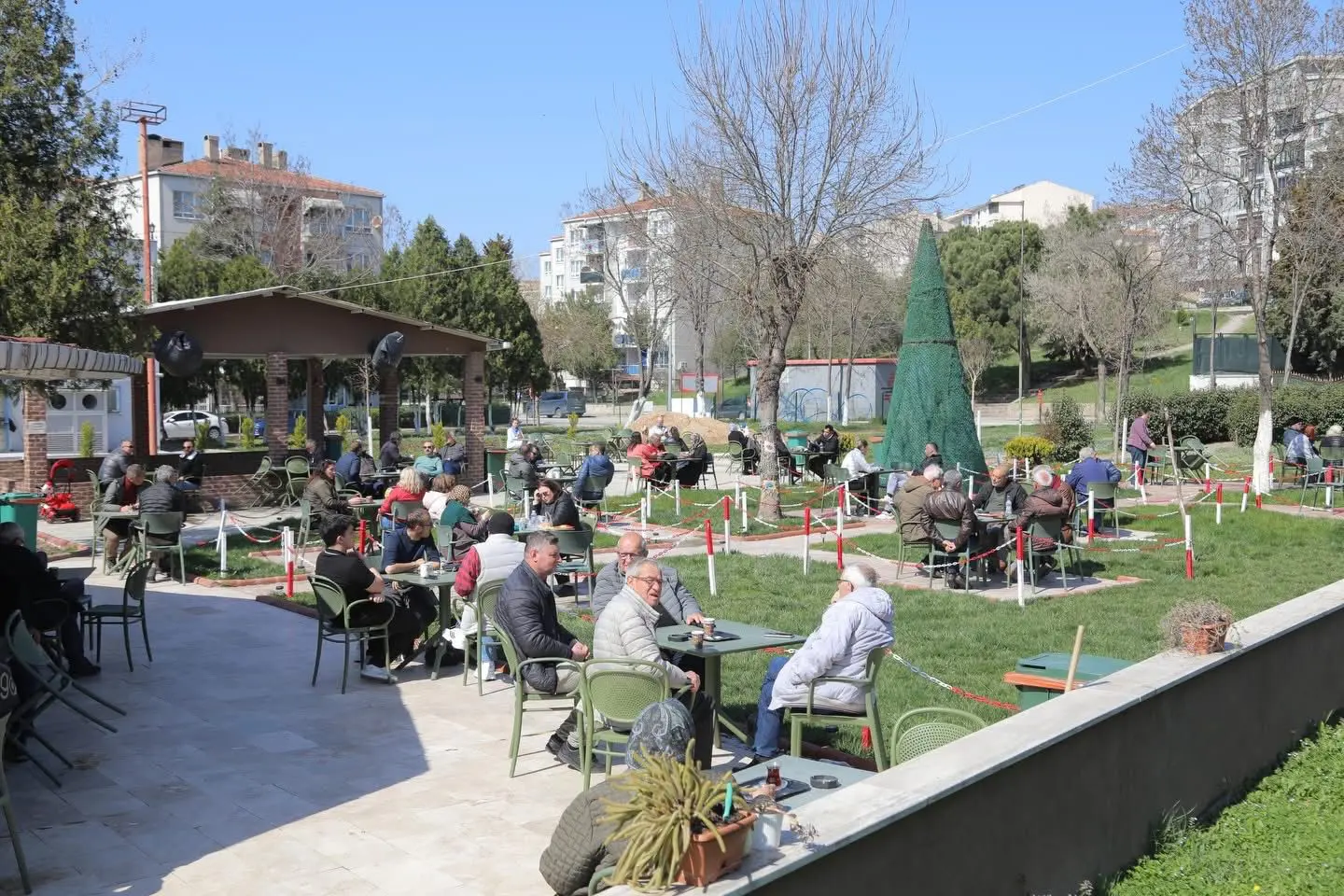 HALK KAFE’YE YOĞUN İLGİ galeri görseli